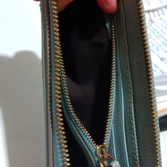 Chloe Leather Long Zip Around Wallet Signature Monogram Seafoam Green EUC - Picture 8 of 10